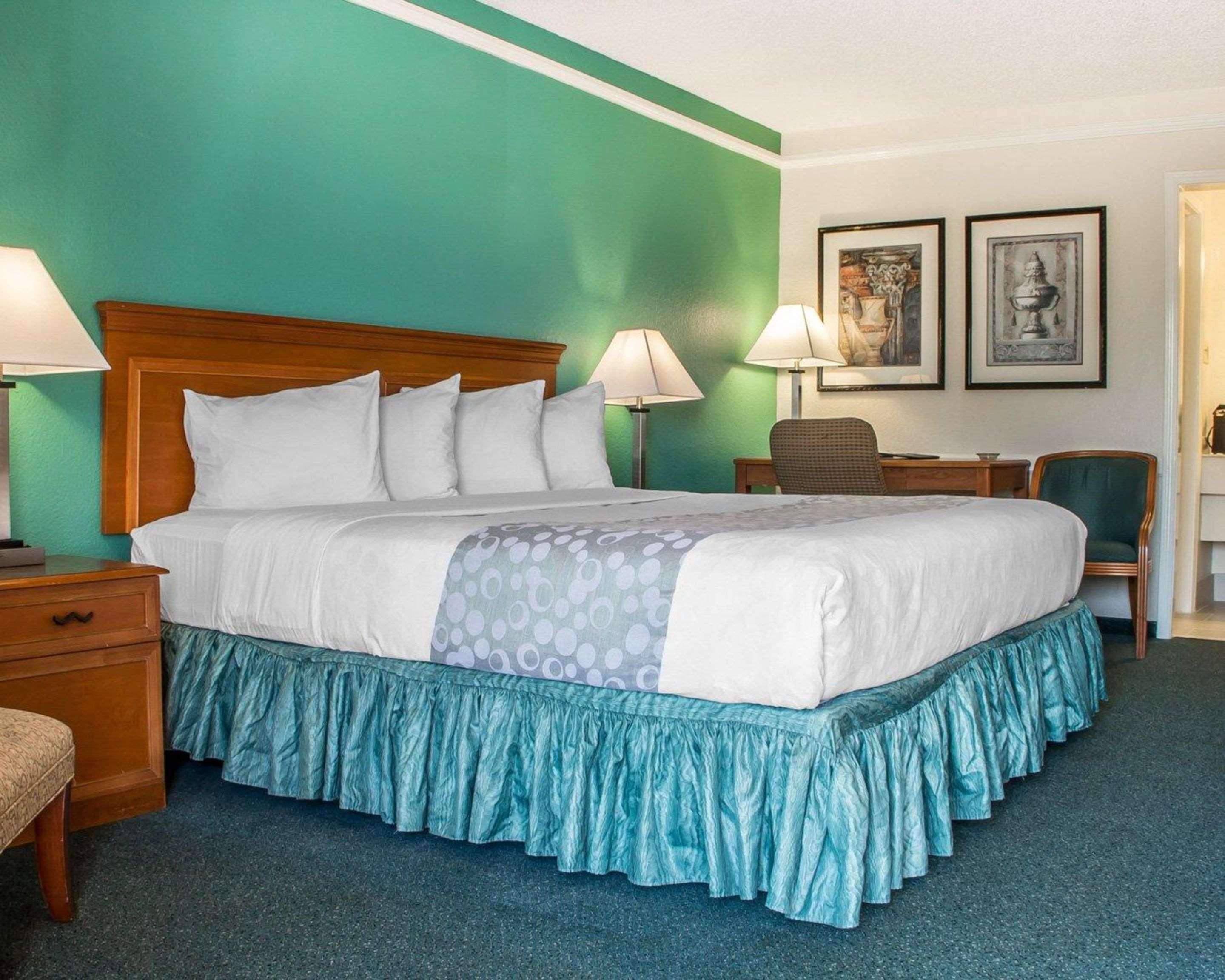 Quality Inn Tulsa Central Esterno foto