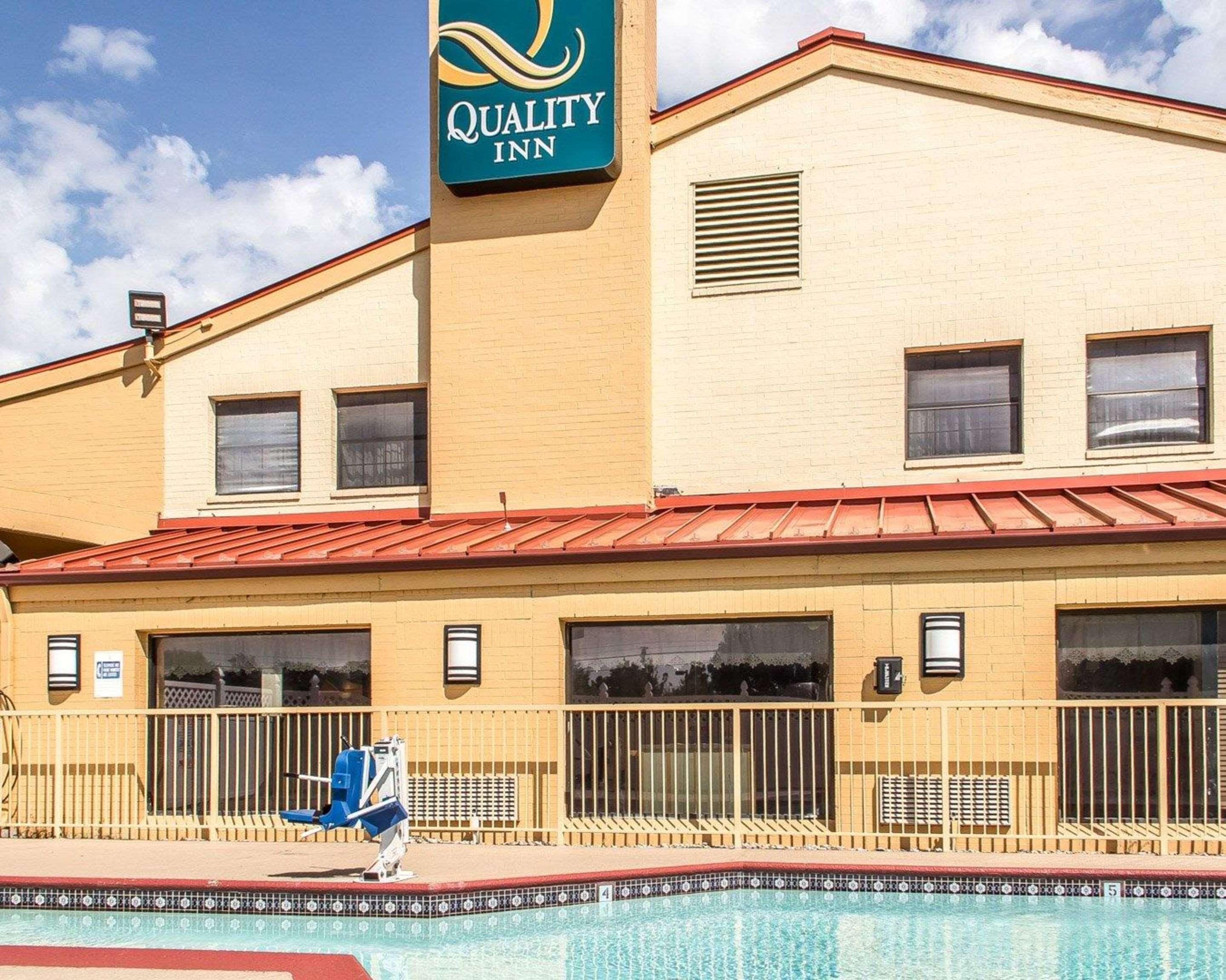 Quality Inn Tulsa Central Esterno foto