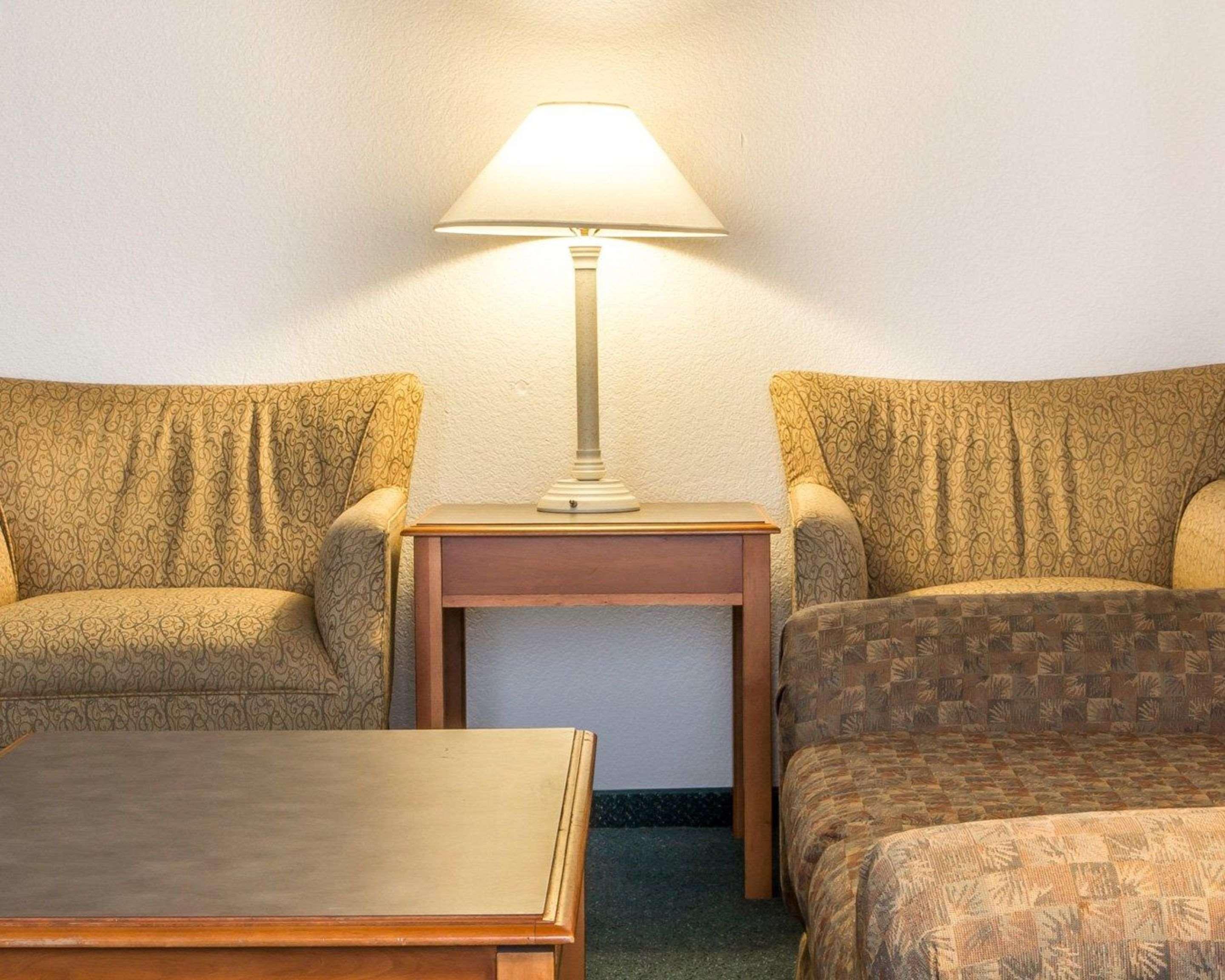 Quality Inn Tulsa Central Esterno foto