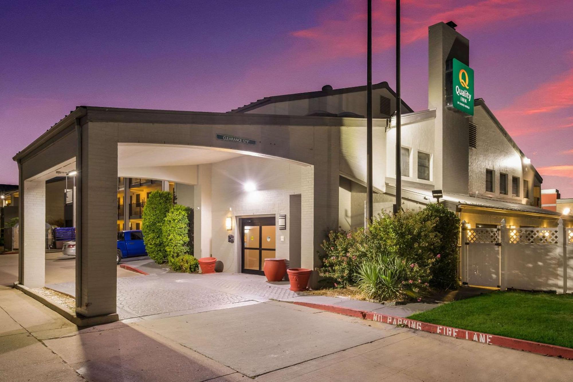 Quality Inn Tulsa Central Esterno foto