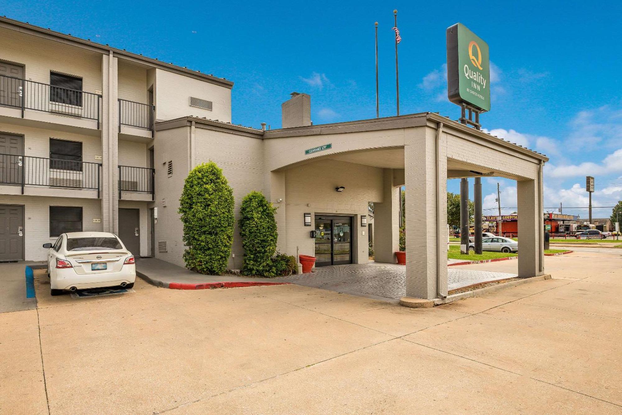 Quality Inn Tulsa Central Esterno foto
