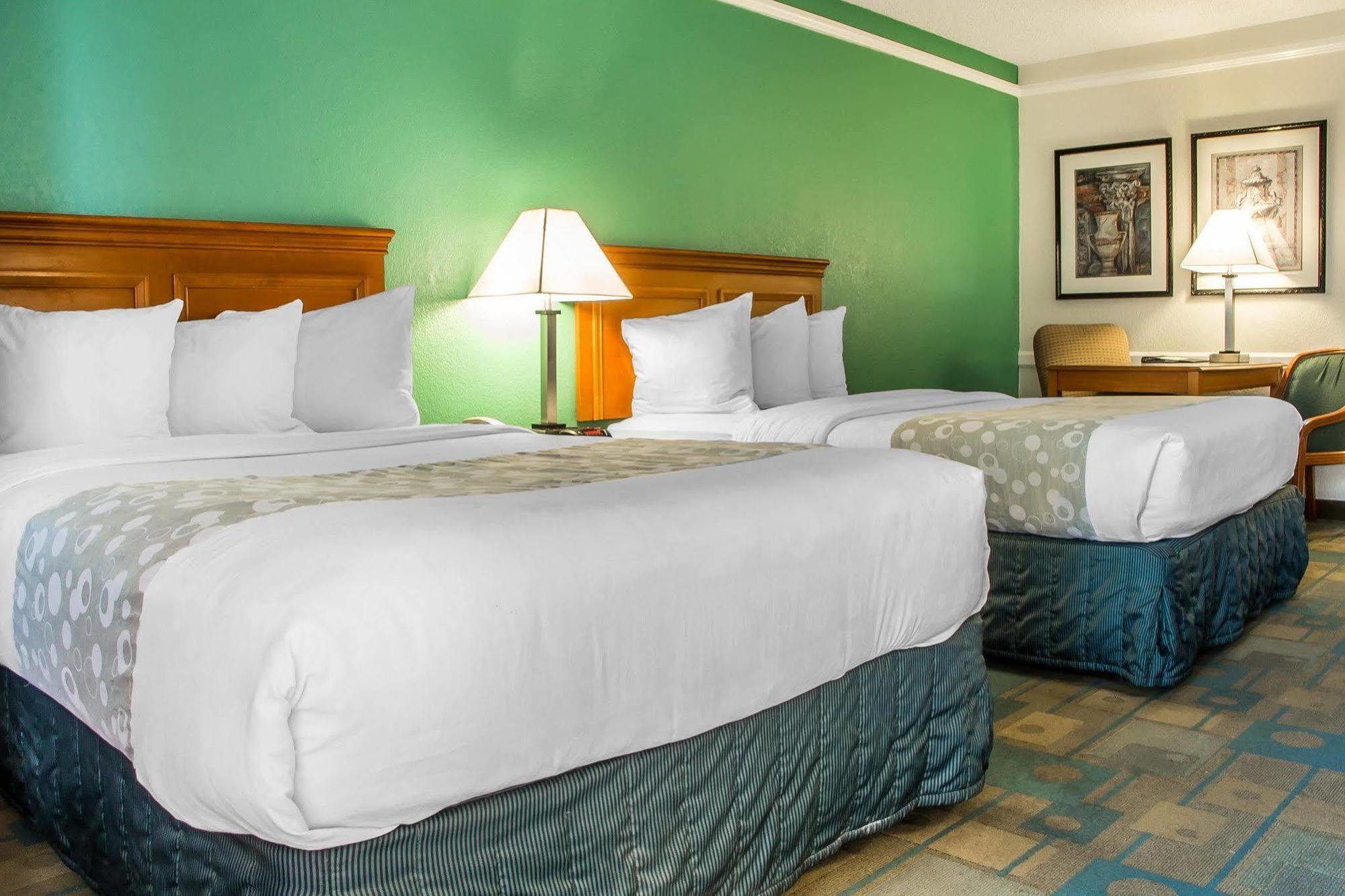 Quality Inn Tulsa Central Esterno foto